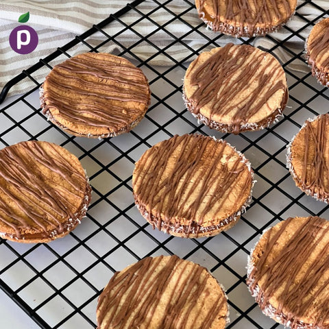 Galletas de harinas Piwén rellenas con manjar